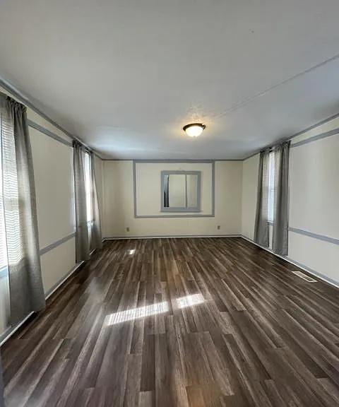 420 Lawrence Ave #A — Photo 2