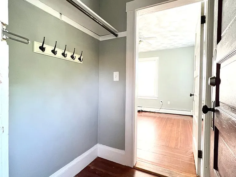 89 Rochambeau Ave — Photo 6
