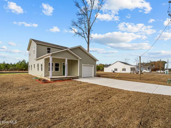146 Padgett Road, Maple Hill, NC 28454