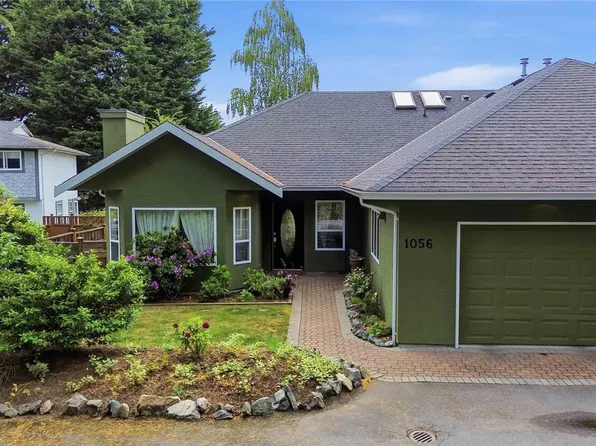 1056 Holly Park Rd, Central Saanich, BC V8M 2H1
