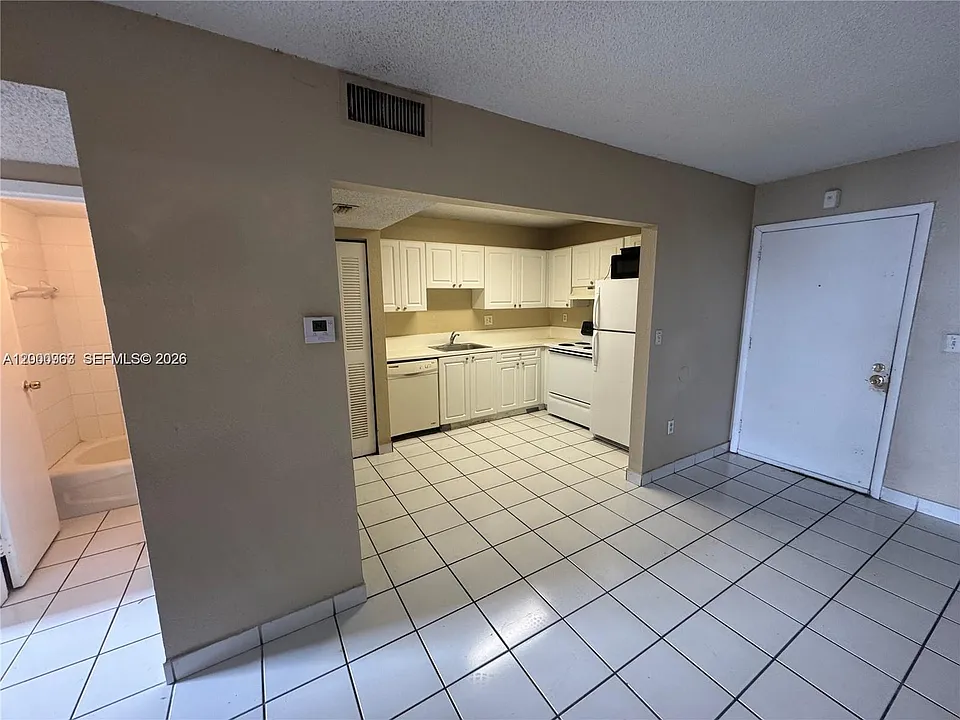 5100 SW 41st St #Penthouse 1