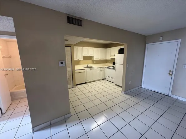 5100 SW 41st St, Hollywood, FL