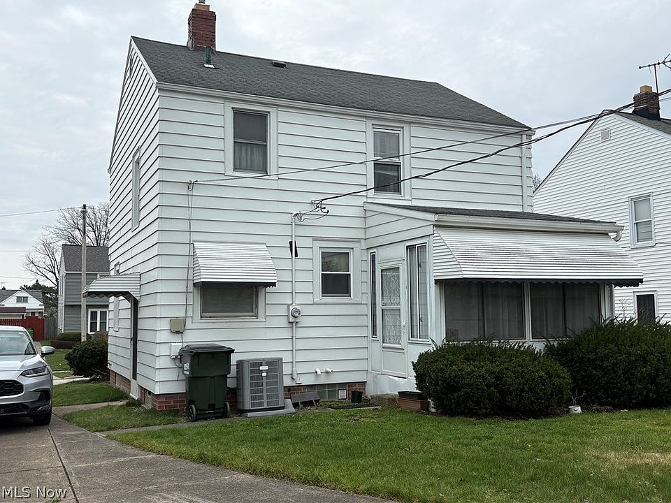 2nd image of 266 E 204th St