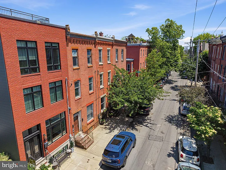2525 Brown St — Photo 30