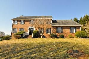 2nd image of 27 Wyndermere Dr
