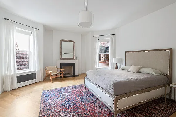 Sold by Real Direct | media 17