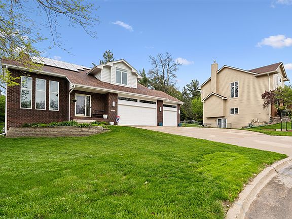 3rd image of 3011 Rhett Cir