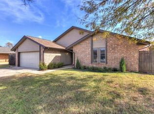 12400 Whispering Hollow Dr, Oklahoma City, OK 73142