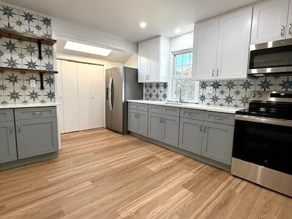 95 Horace St #2, Stratford, CT 06614