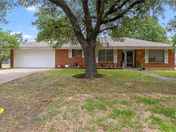 2211 Carter Creek Pkwy, Bryan, TX 77802