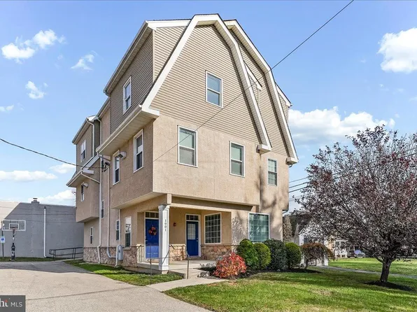 1901 Pennview Rd, Havertown, PA 19083
