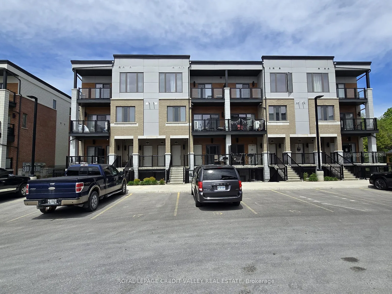 3 bed, $2,200 — Photo 1
