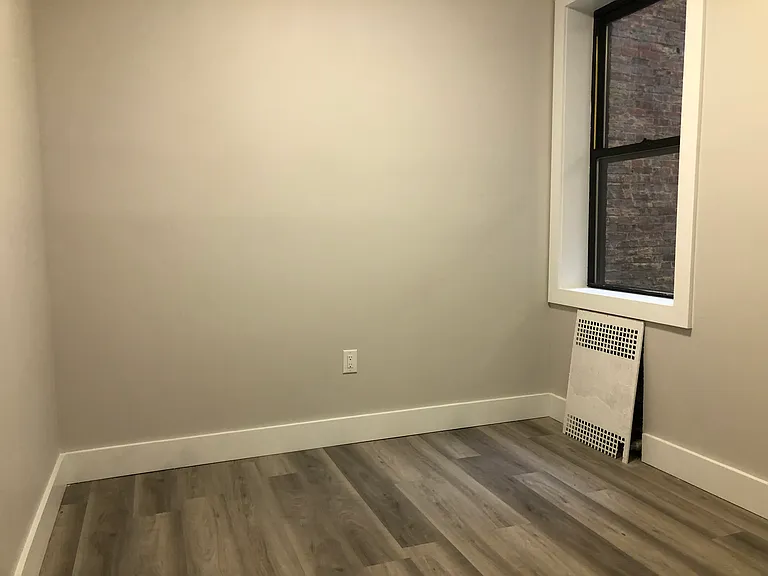 166 Harrison Ave #4E — Photo 3