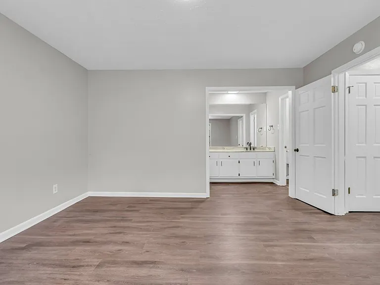 1315 Ruffwood Rd — Photo 16