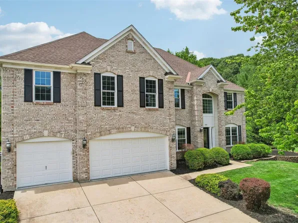 2185 Wildwood Meadows Ct, Chesterfield, MO 63005
