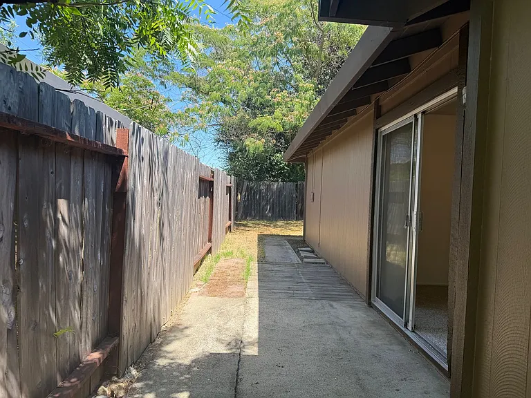 6172 Peoria Dr — Photo 5