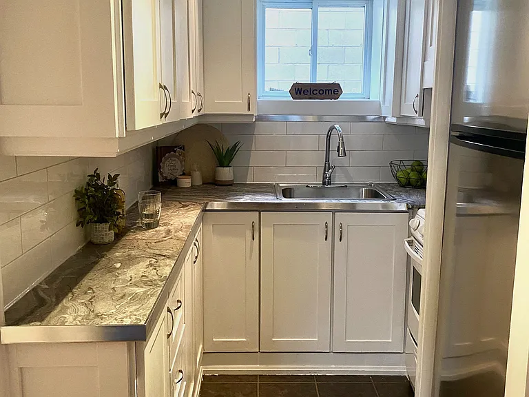 525 Old Weston Rd #LOWER — Photo 9