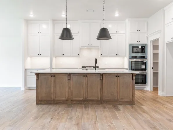 2232 NW 171st St, Edmond, OK 73012