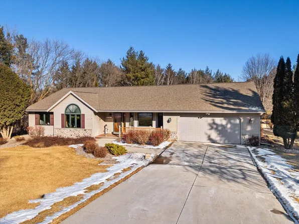 N2753 Windridge DRIVE, Waldo, WI 53093