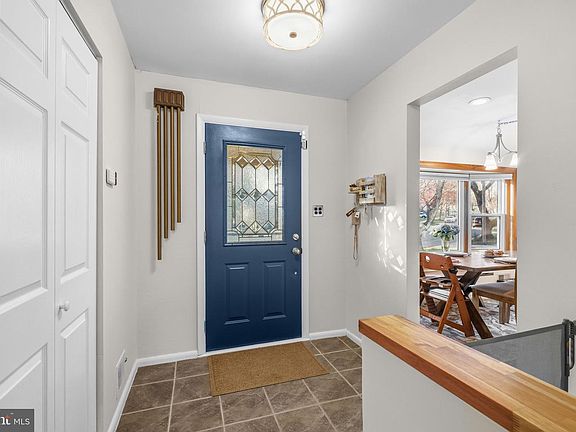 5th image of 5609 Pier Dr