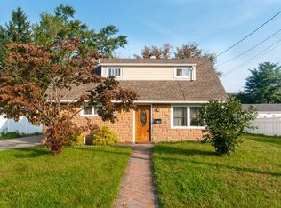 7 Nimitz Pl, Sayreville, NJ 08872