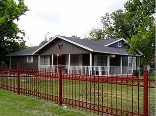 1st image of 403 Oak Knoll Dr