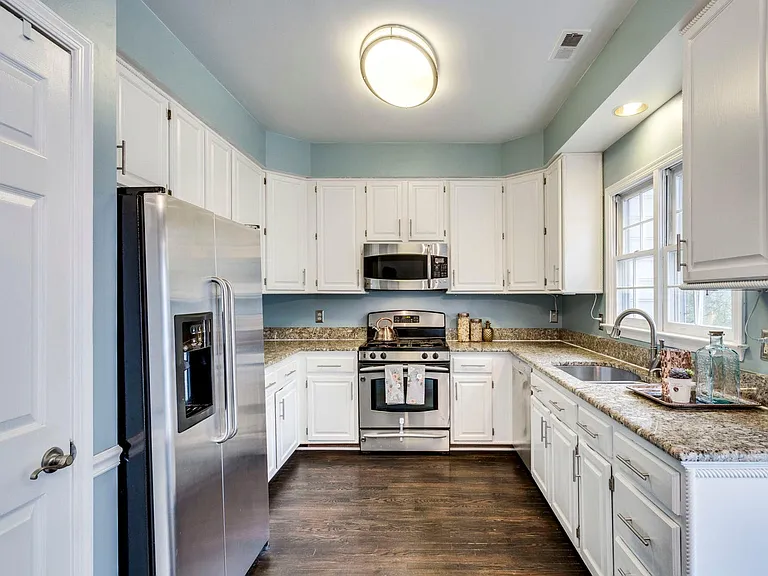 1232 Dartmouth Rd — Photo 10