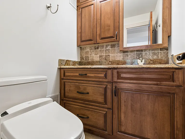 200 E Delaware Pl #4DE — Photo 34
