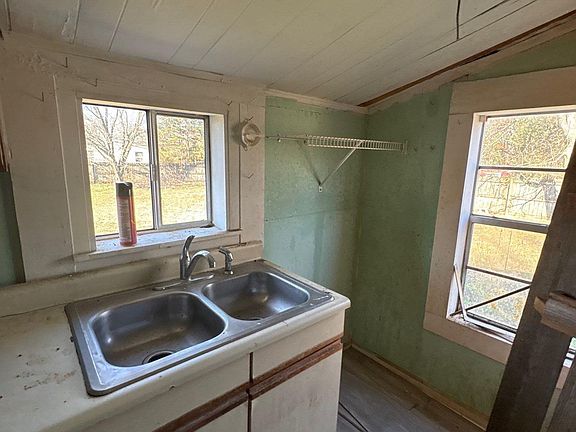 5th image of 316 Butter And Egg Rd