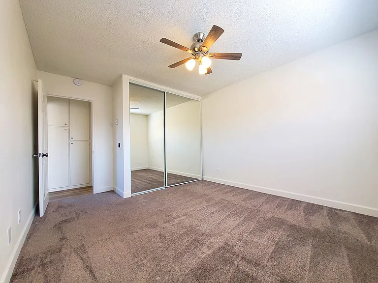 Westbrook Manor Apartments — Photo 9