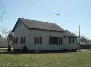 2417 16th Ave, Menominee, MI 49858
