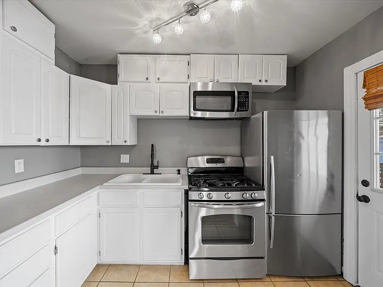 3803 Pennsylvania Ave #2S — Photo 4