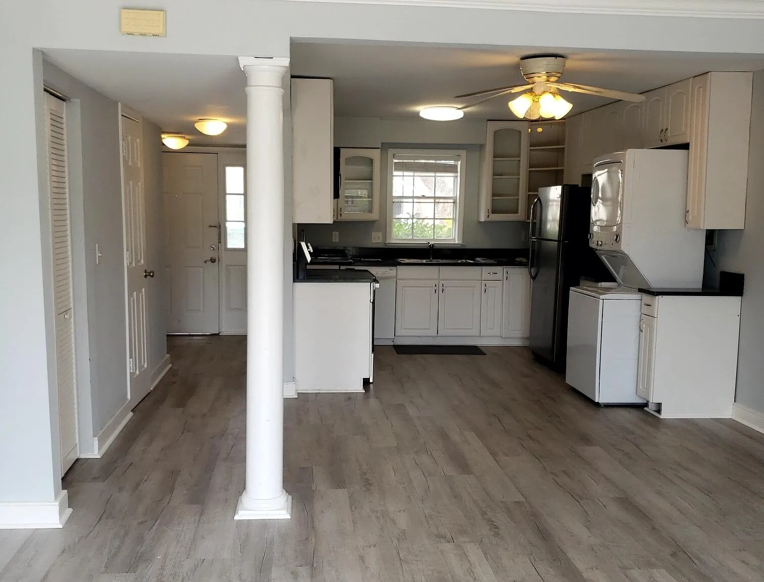 3 bed, 2.5 bath, 1408 sqft, $2,900 — Photo 4