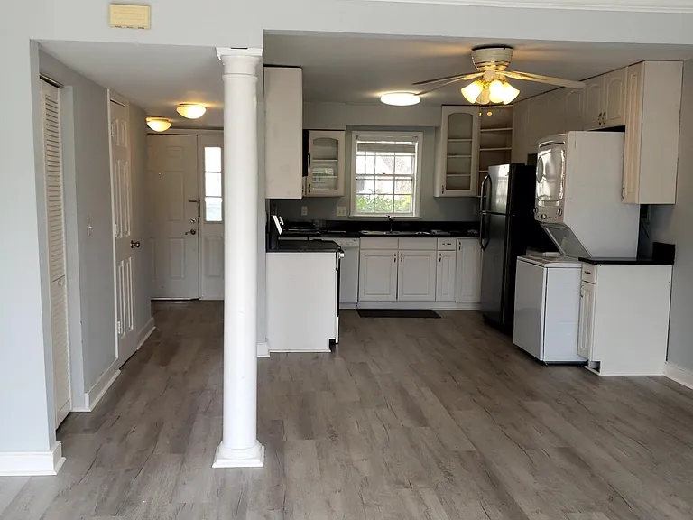 324 Lakeside Dr #E3 — Photo 4