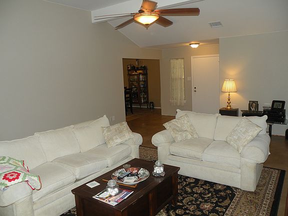 4th image of 219 Oak Trl