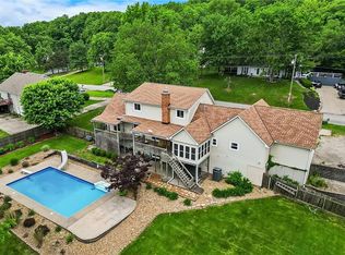 1201 N Garner St, Richmond, MO 64085