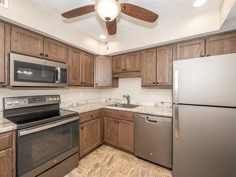 7752 Montgomery Rd #55 — Photo 16