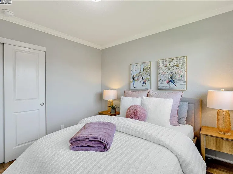1827 Bandoni Ave — Photo 23