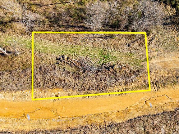 4th image of Angus Ln