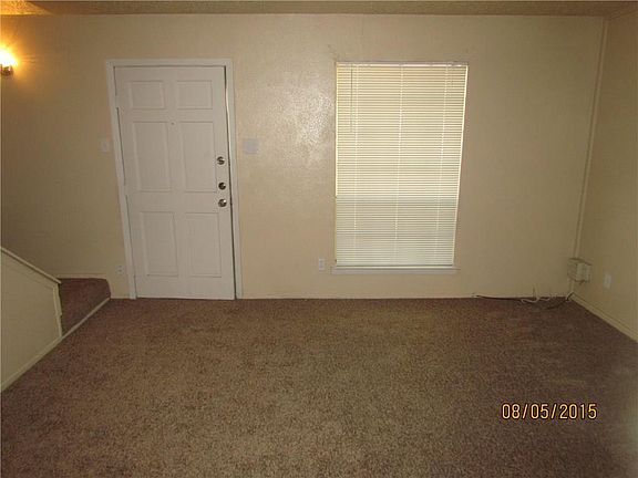 2nd image of 302 Candlewood Ln