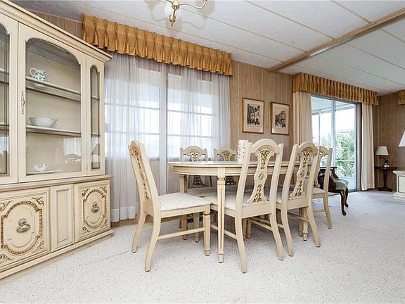5th image of 314 Mantua Dr