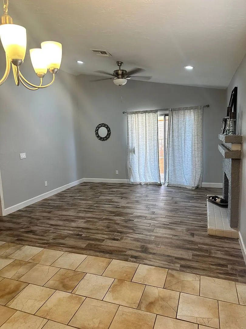 Great Gilbert Patio HOME — Photo 4