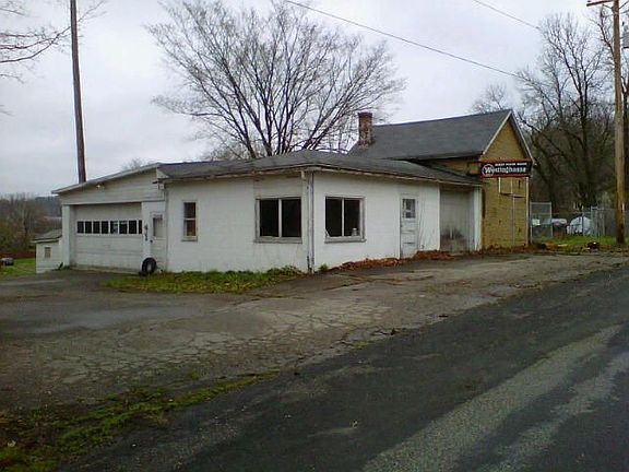 4th image of 101 Smythe St