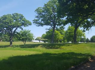 11565 Ellwood Greens Rd, Genoa, IL 60135