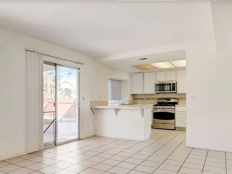 38063 Wesley Ct — Photo 1