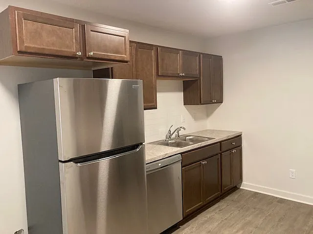 2 bed, 850 sqft, $995 — Photo 4