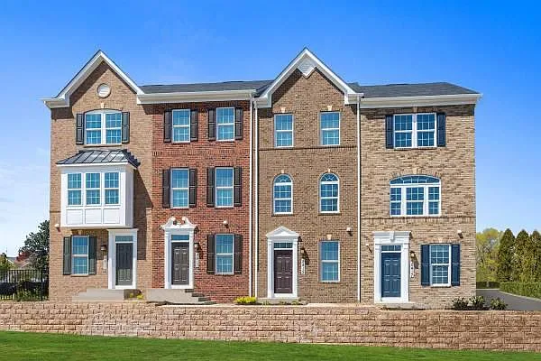 Crest View Dr, Hyattsville — Photo 1