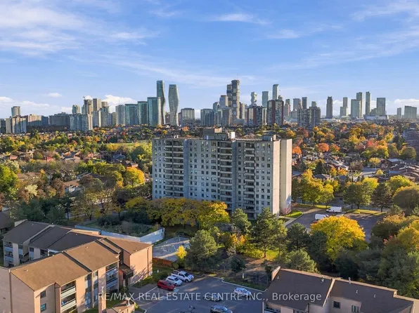 355 Rathburn Rd E #1110, Mississauga, ON L4Z 1H4