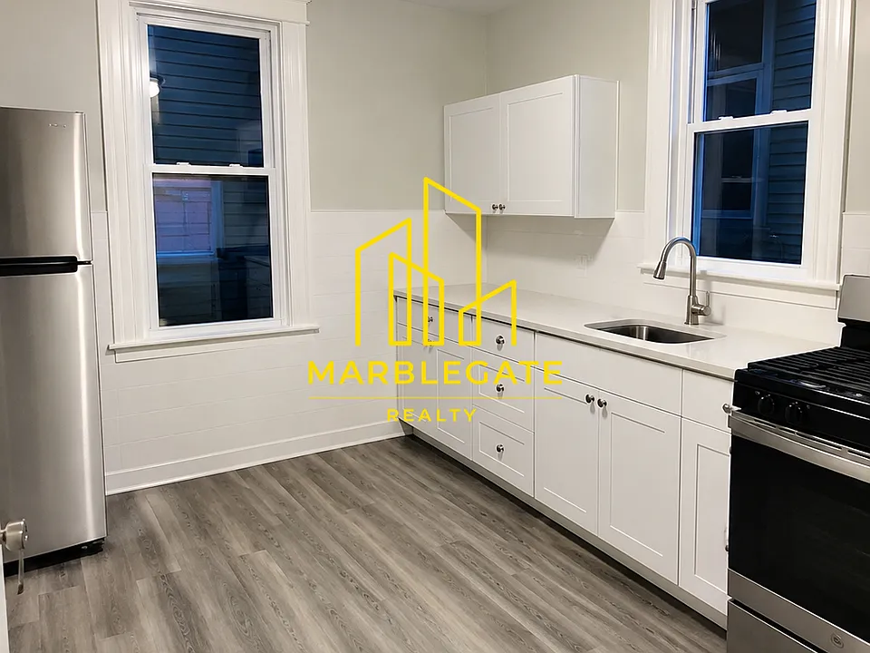 35 Seymour Ave #22