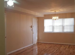 266 College Dr, Edison, NJ